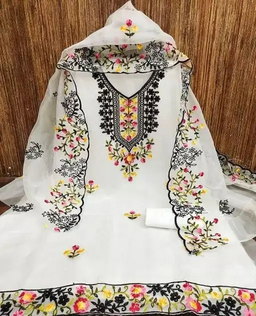 সিল্ক থ্রি পিস  বডি ইন্ডিয়ান মসলিন সিল্ক আনস্টিচড বডি ৬০ পর্যন্ত, লং ৪৫ ওড়না রেওন সিল্ক সালোয়ার ইন্ডিয়ান সফট বাটার