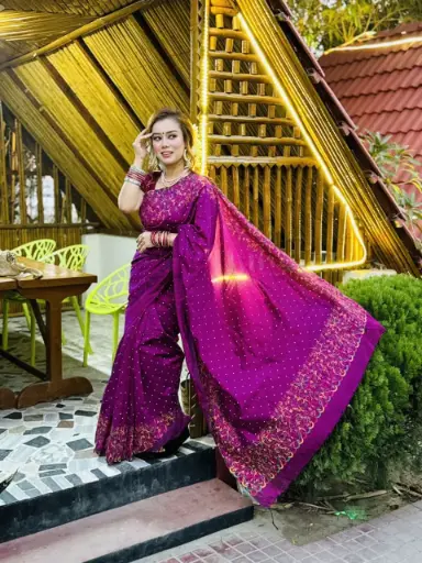 Dhupian Silk Sharee with Blaus Piece  ধুপিয়ান সিল্ক শাড়ী তে স্কিনপ্রিন্ট কাজ করা। ১৩ হাত শাড়ী । ব্লাউজ  ১ গজ আলাদা।