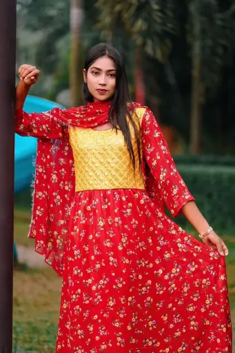 China Georgette Gown Three Piece  ফেব্রিক্স চায়না জর্জেট। রেডিমেট ড্রেস। জামা+ওরনা+পেন্ট। সম্পুর্ন জামাতে ইনার করা। লং-৫০ ইঞ্চি গের-১০০ ইঞ্চি বডি সাইজঃ S,M,L,XL  S=36-38 M=40 L=42 XL=44